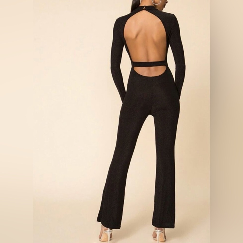Chic Black Open-Back Jumpsuit